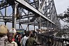 Warentransport über die Howrah Bridge